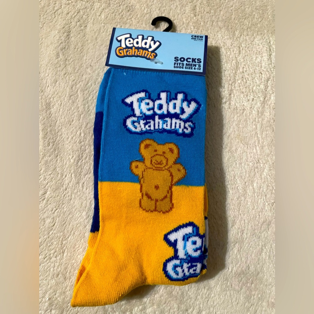 Men’s  / Unisex novelty socks Teddy Graham. Fits shoe size 6-12 NWT
